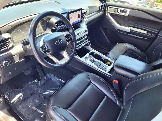 Certified 2021 Ford Explorer XLT w/ Equipment Group 202A AWD/4WD image 10