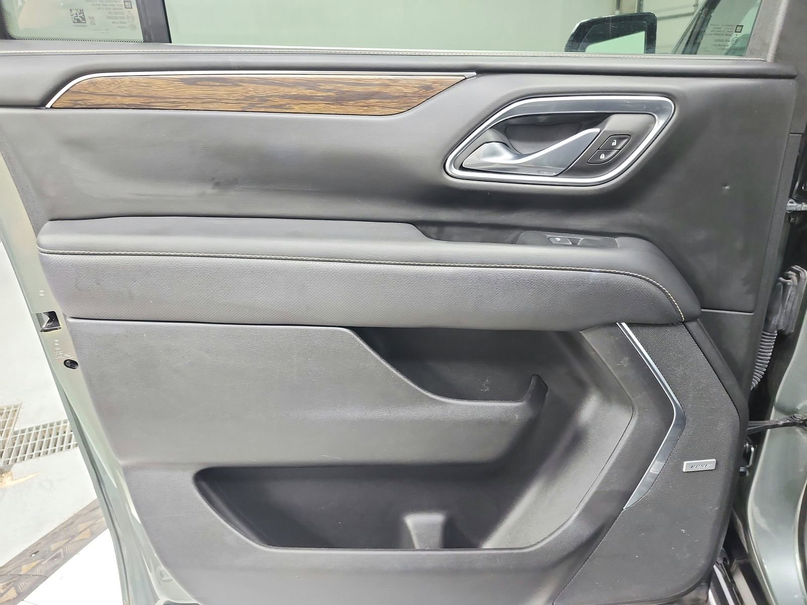 Used 2023 Chevrolet Suburban Premier AWD/4WD image 41