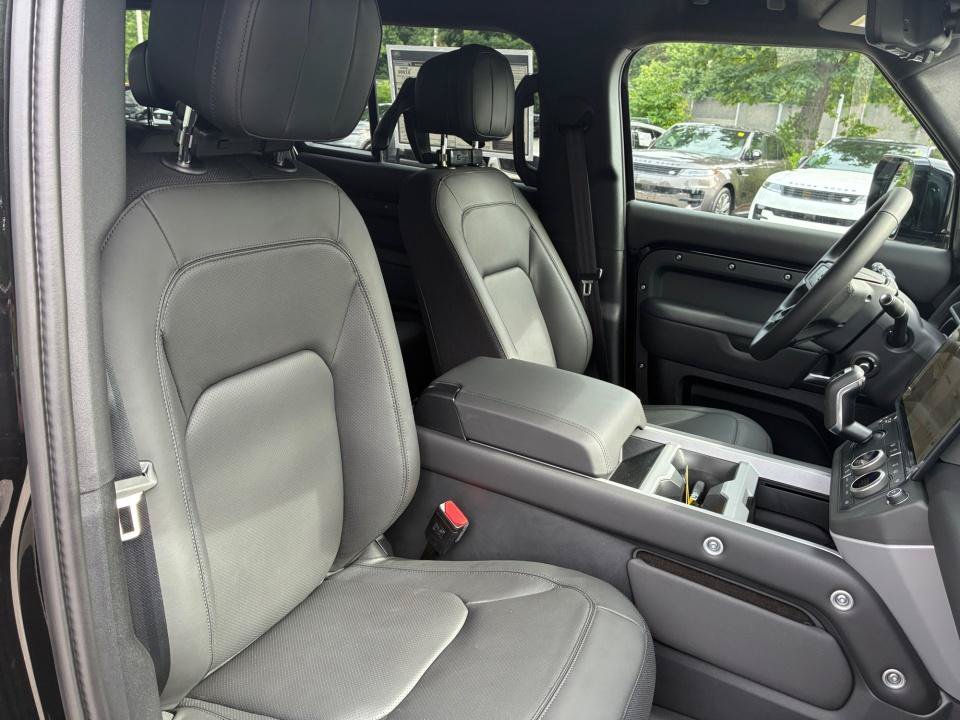 New 2026 Land Rover Defender 110 X AWD/4WD image 28