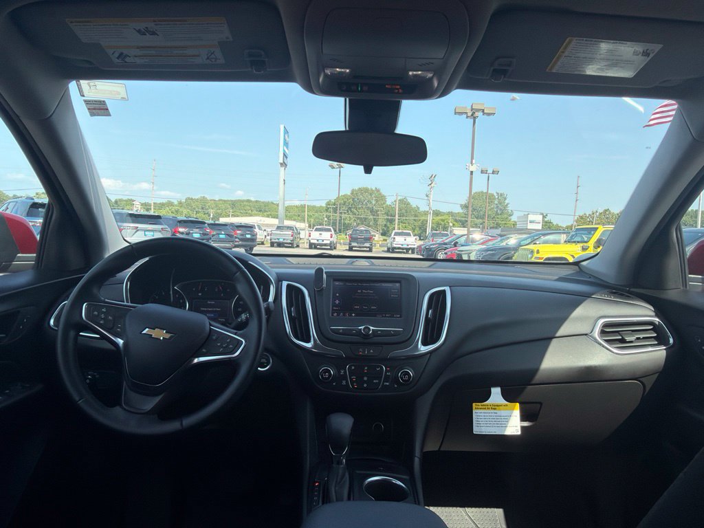 Used 2024 Chevrolet Equinox LT w/ LPO, Floor Liner Package FWD image 16