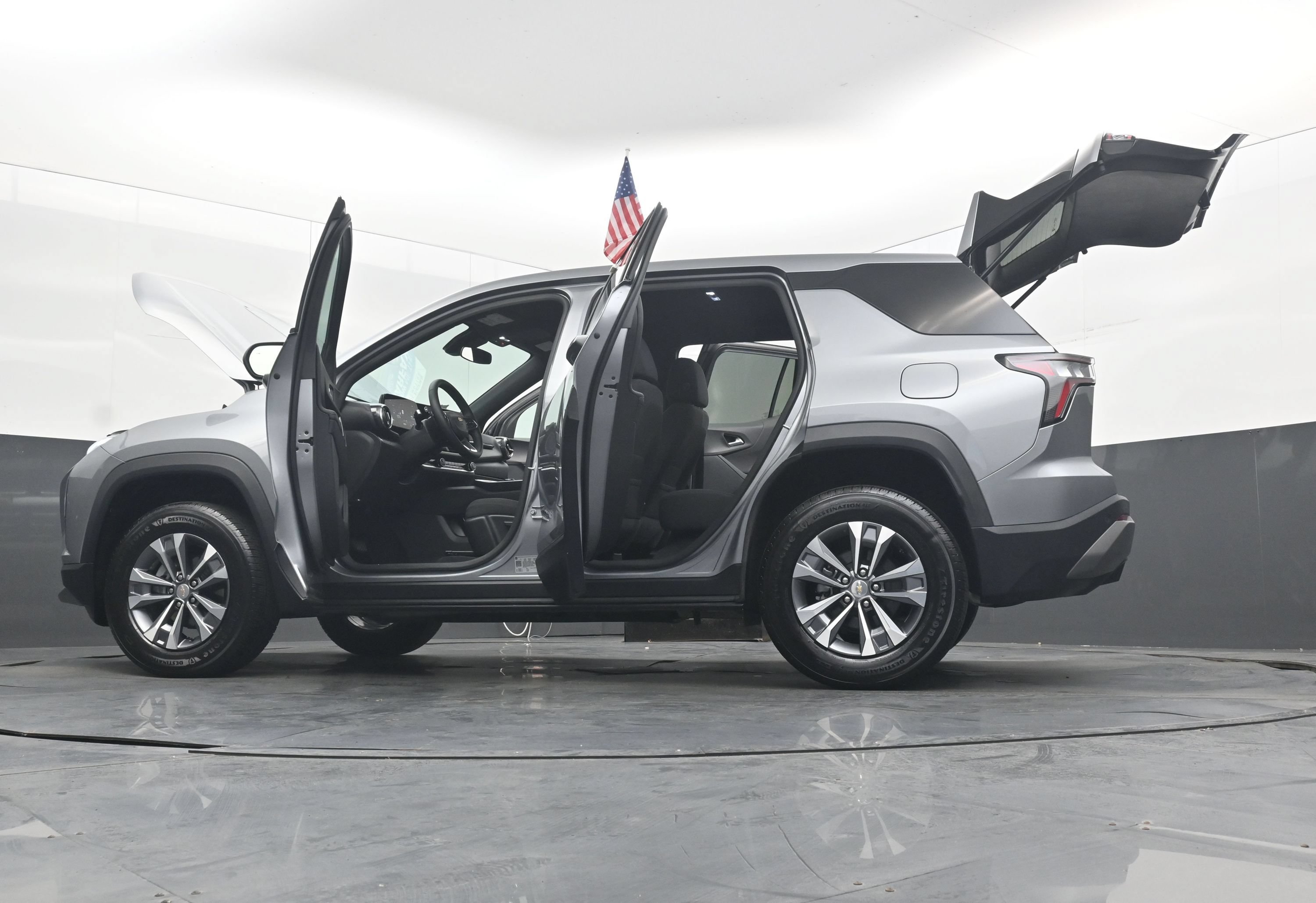 Used 2026 Chevrolet Equinox LT FWD image 43