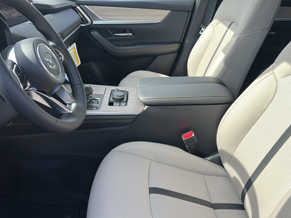 New 2026 MAZDA CX-90 Plug-In Hybrid w/ Preferred image 10