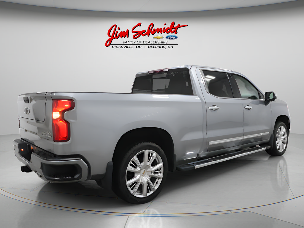 Used 2024 Chevrolet Silverado 1500 High Country w/ High Country Premium Package AWD/4WD image 6