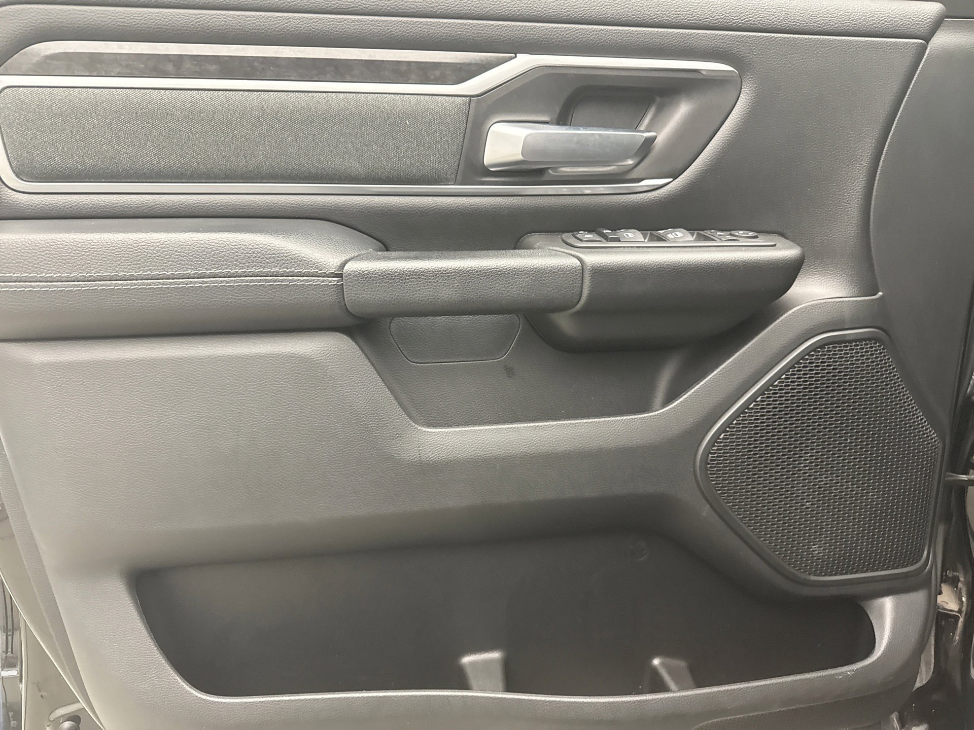 Used 2022 RAM 1500 Big Horn AWD/4WD image 9