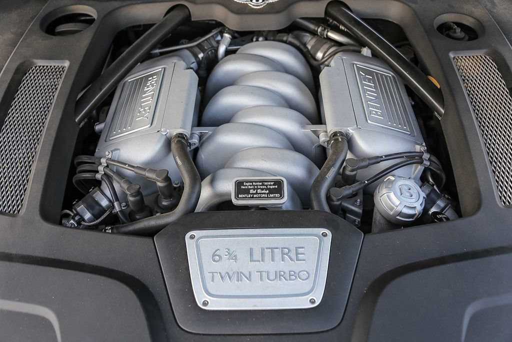 Used 2014 Bentley Mulsanne RWD image 31