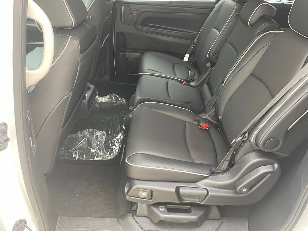 New 2026 Honda Odyssey Touring image 12