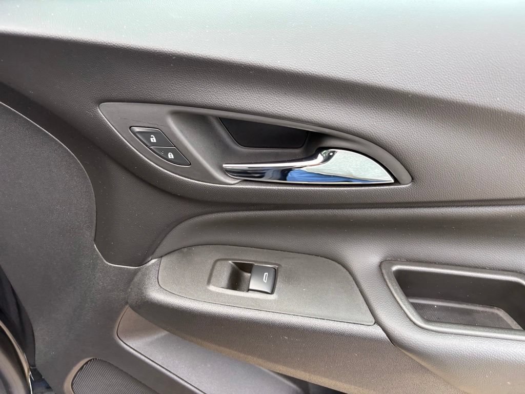 Used 2024 Chevrolet Equinox LT FWD image 27
