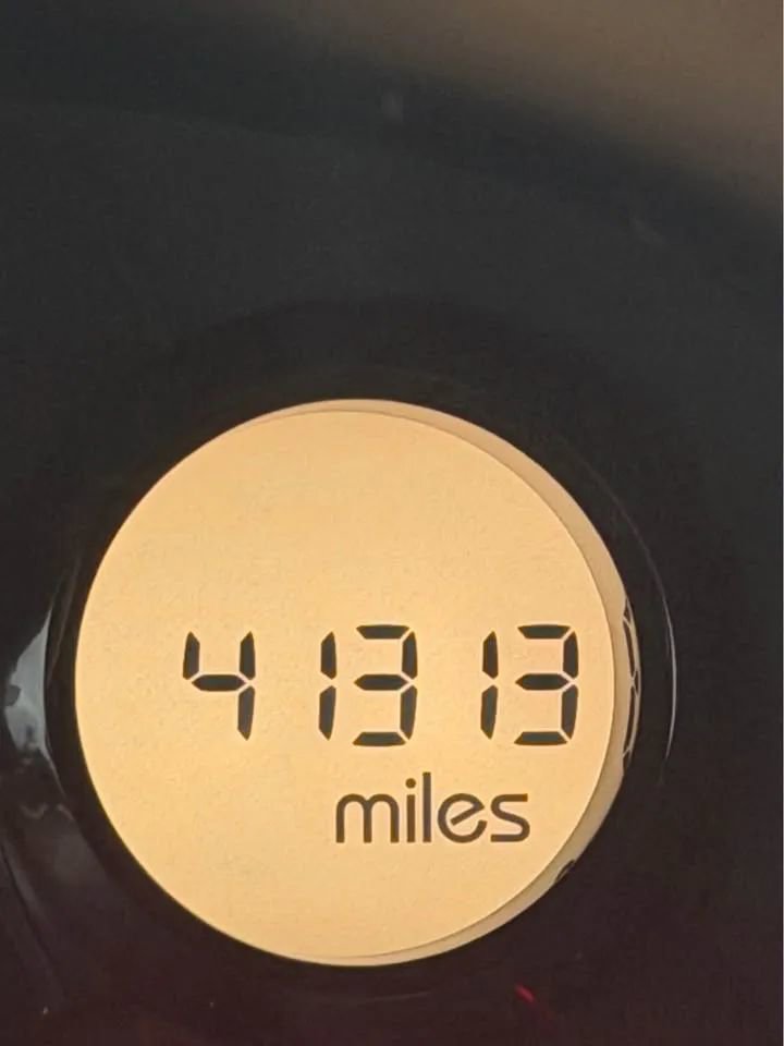Used 2012 Mitsubishi i ES image 6