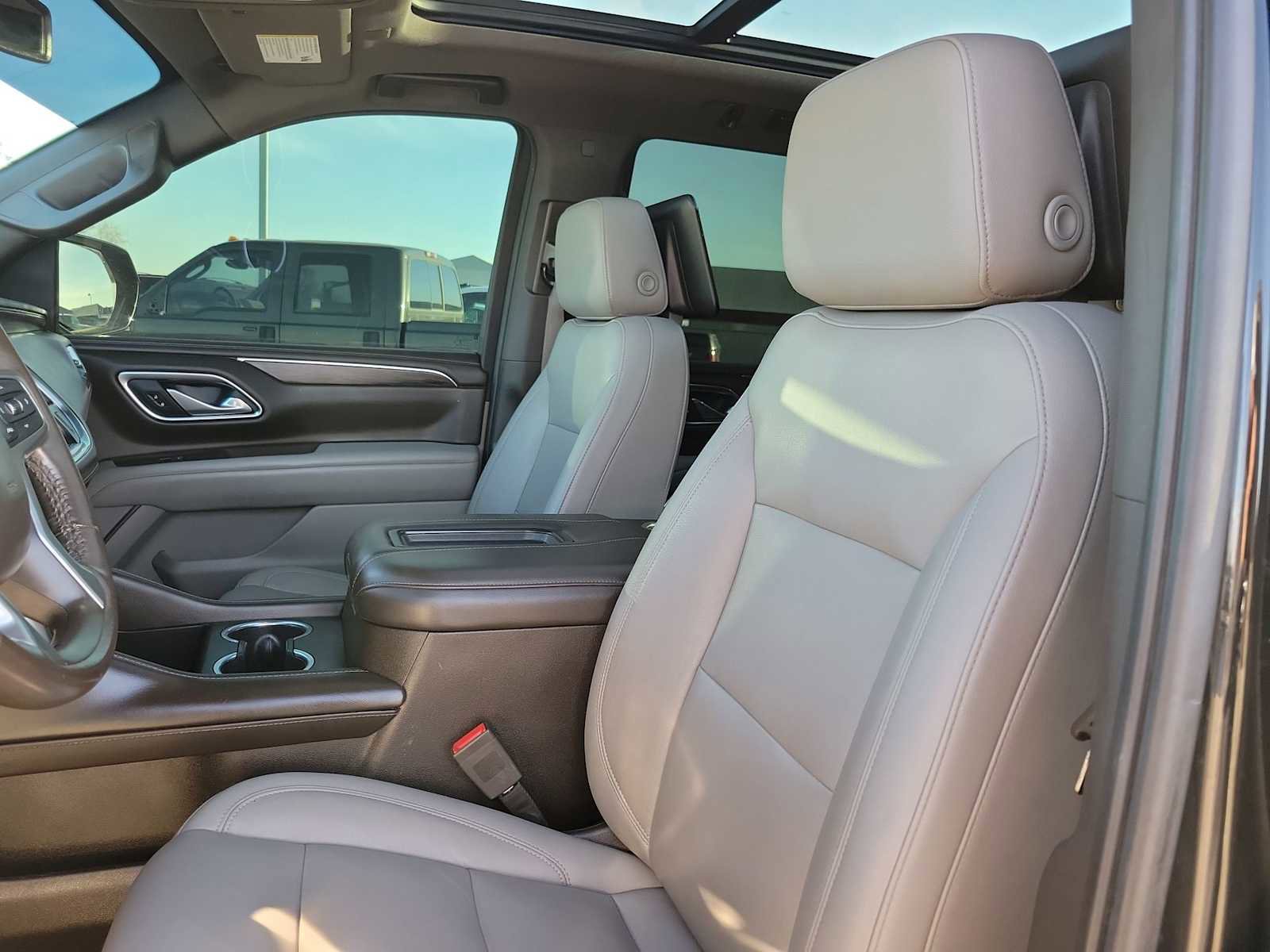 Used 2021 Chevrolet Tahoe Z71 w/ Rear Media and Nav Package image 19