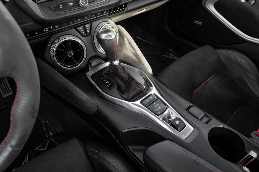 Used 2018 Chevrolet Camaro ZL1 image 24