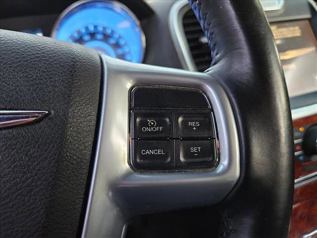 Used 2014 Chrysler 300 image 12