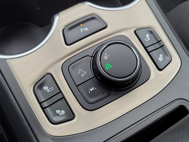 Used 2020 GMC Terrain Denali w/ LPO, Floor Liner Package FWD image 18