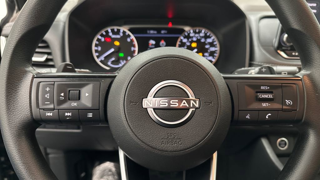 Used 2022 Nissan Rogue S image 15