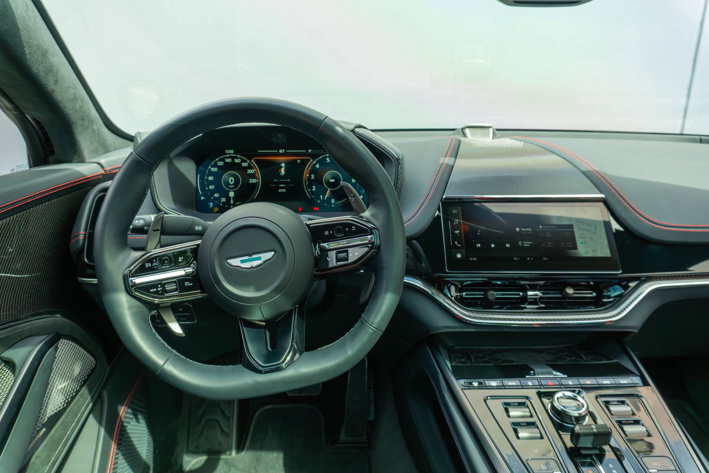 Used 2025 Aston Martin DBX 707 image 66