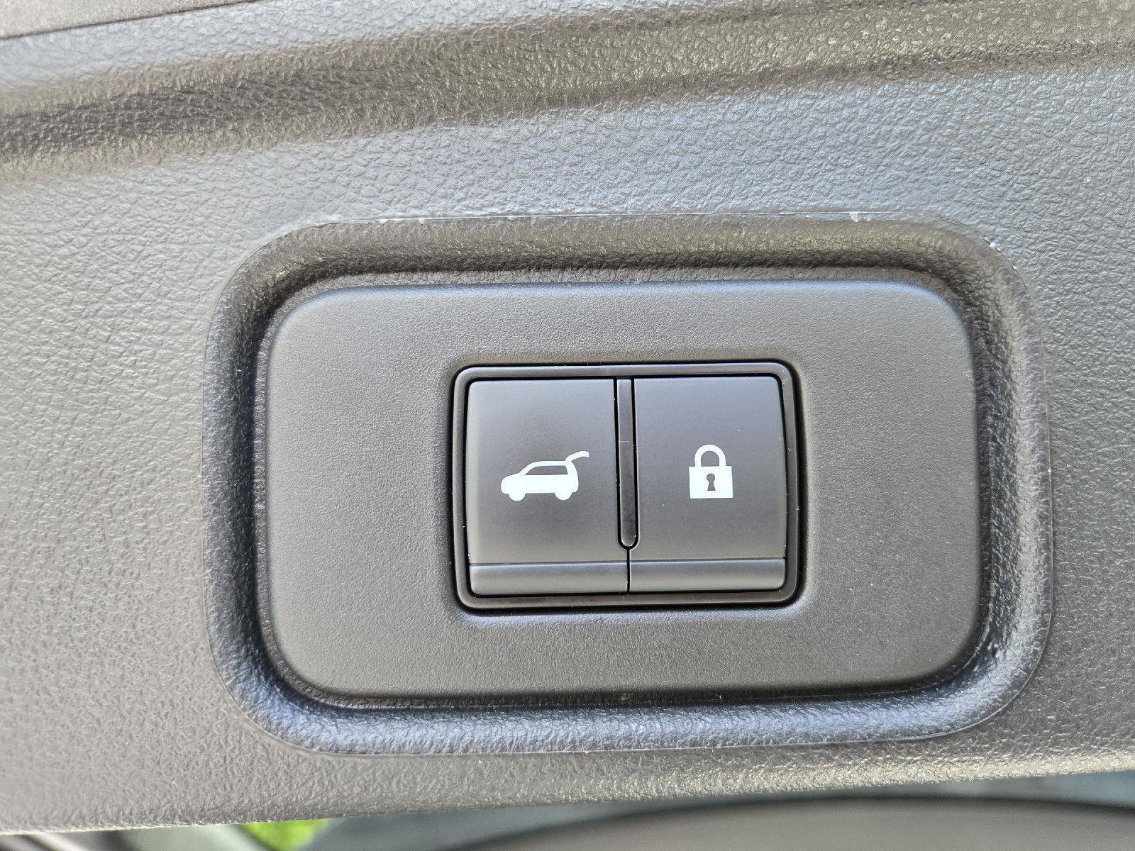 Used 2025 Nissan Pathfinder SL AWD/4WD image 10
