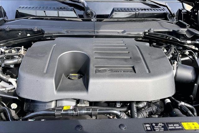 New 2026 Land Rover Defender 110 X-Dynamic SE image 13