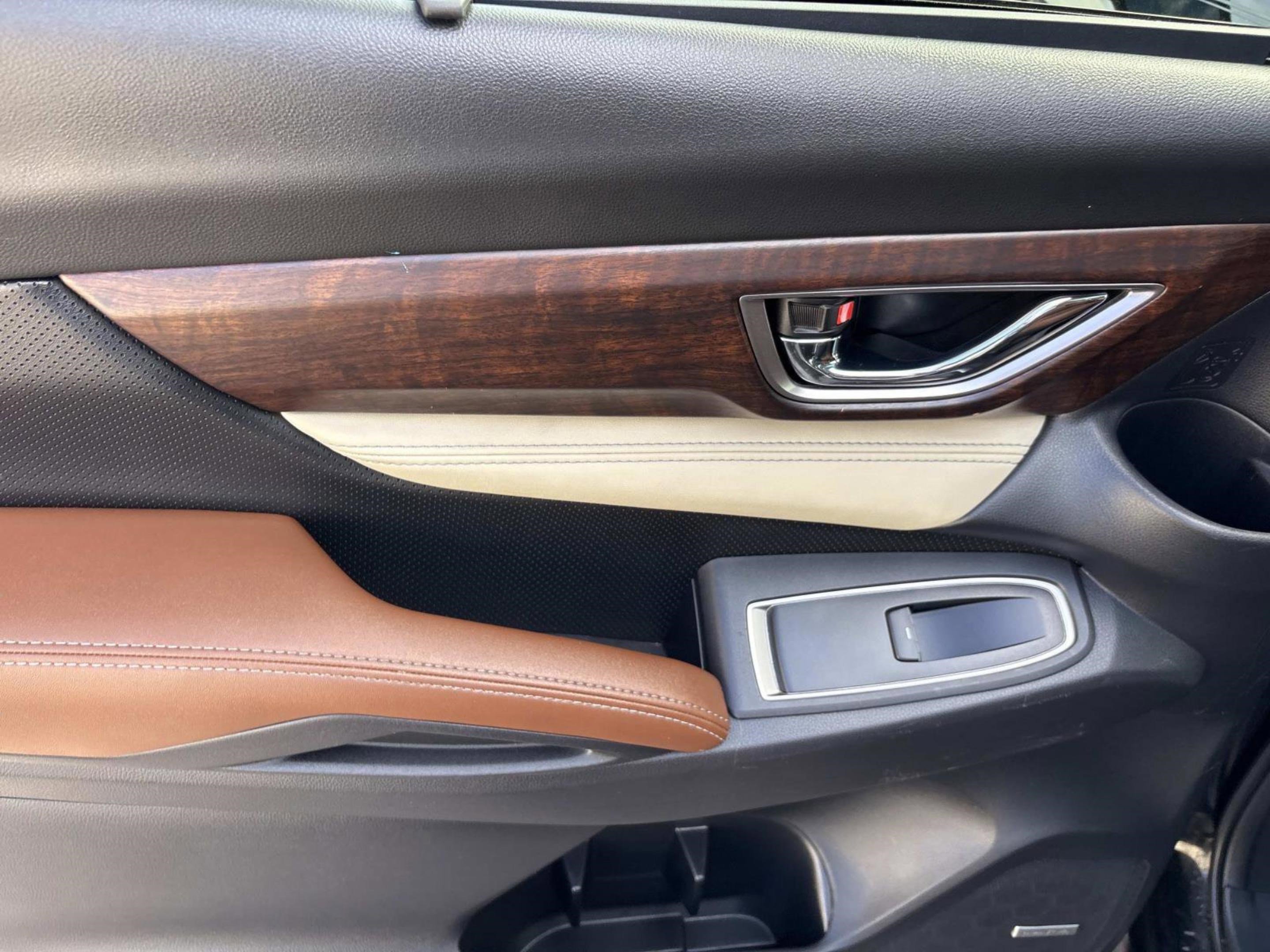 Used 2019 Subaru Ascent Touring image 17