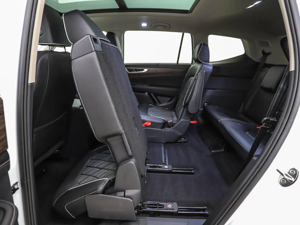 Used 2024 Volkswagen Atlas SEL Premium R-Line AWD/4WD image 25