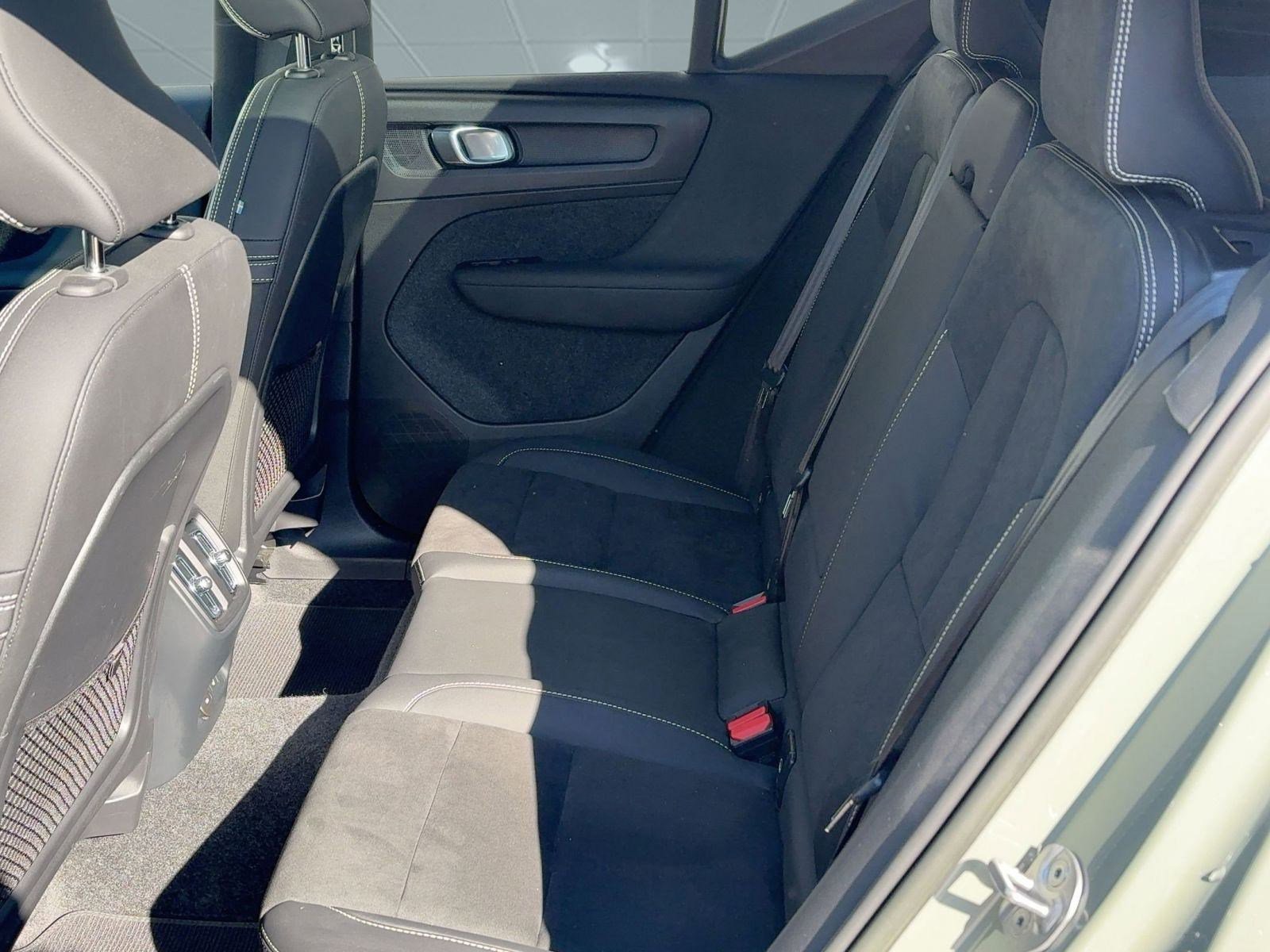 Certified 2023 Volvo XC40 Recharge Ultimate image 14