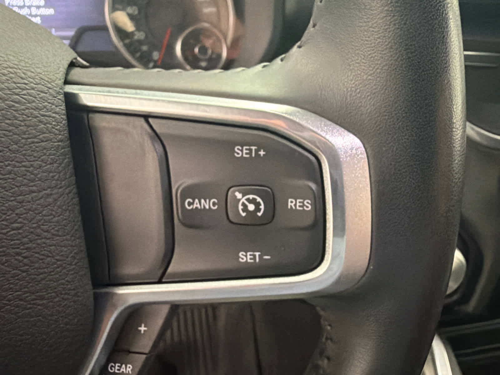 Used 2023 RAM 1500 Laramie AWD/4WD image 16