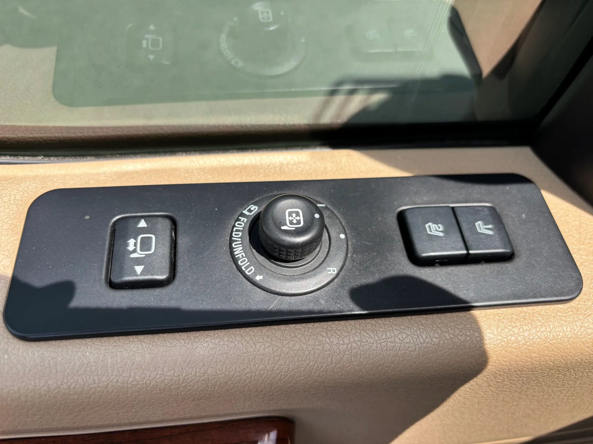 Used 2016 Ford F250 King Ranch w/ FX4 Off-Road Package AWD/4WD image 25