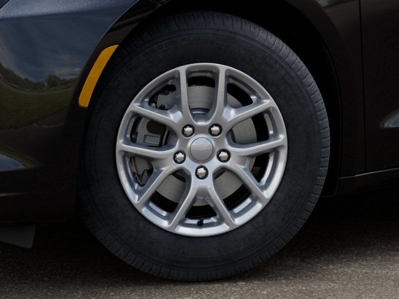 New 2027 Chrysler Pacifica Select FWD image 8