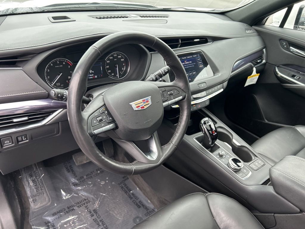 Used 2023 Cadillac XT4 Luxury w/ Cold Weather Package image 27