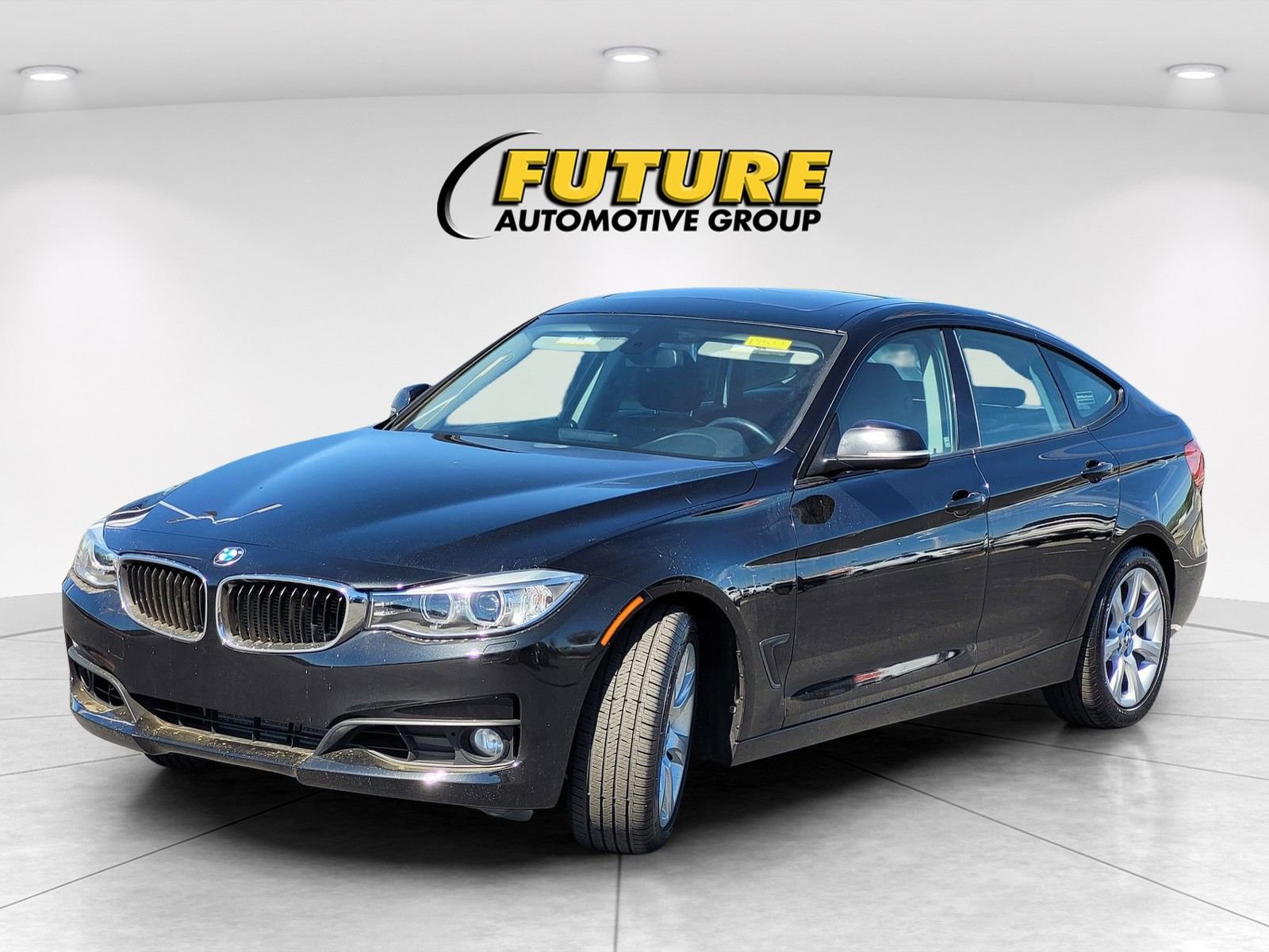 Used 2014 BMW 335i Gran Turismo xDrive image 3