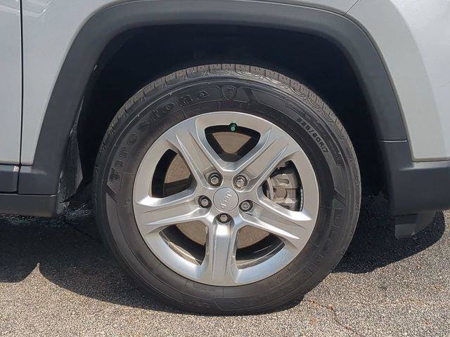 Certified 2024 Jeep Compass Latitude AWD/4WD image 11