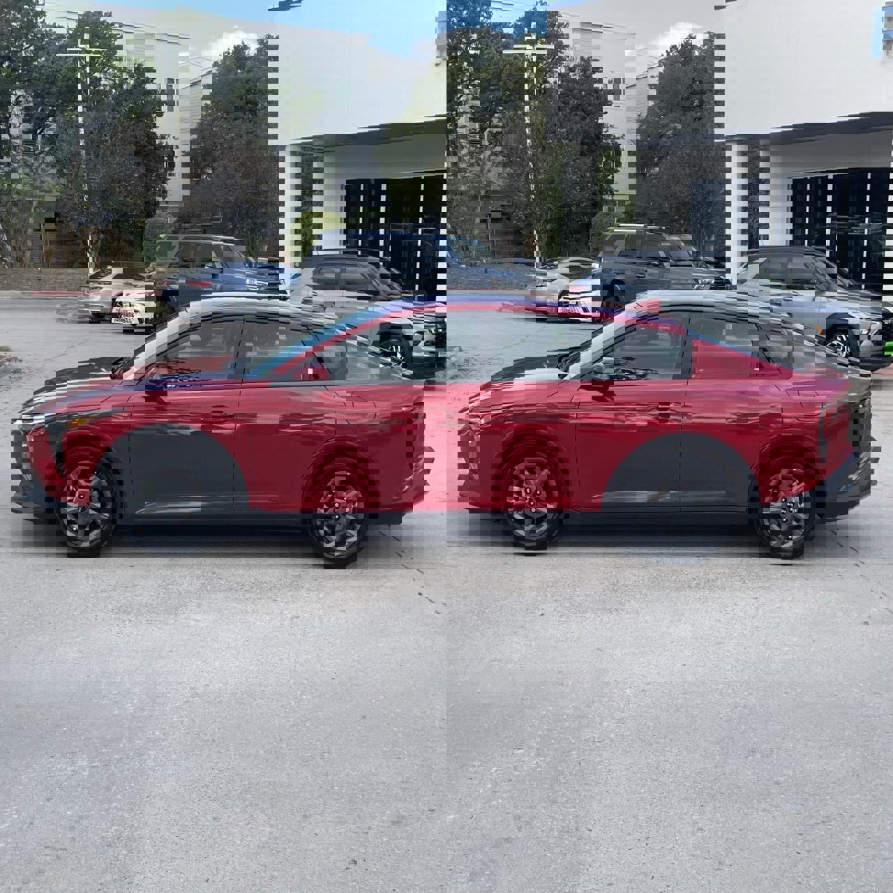 Used 2025 Kia K4 LXS image 3