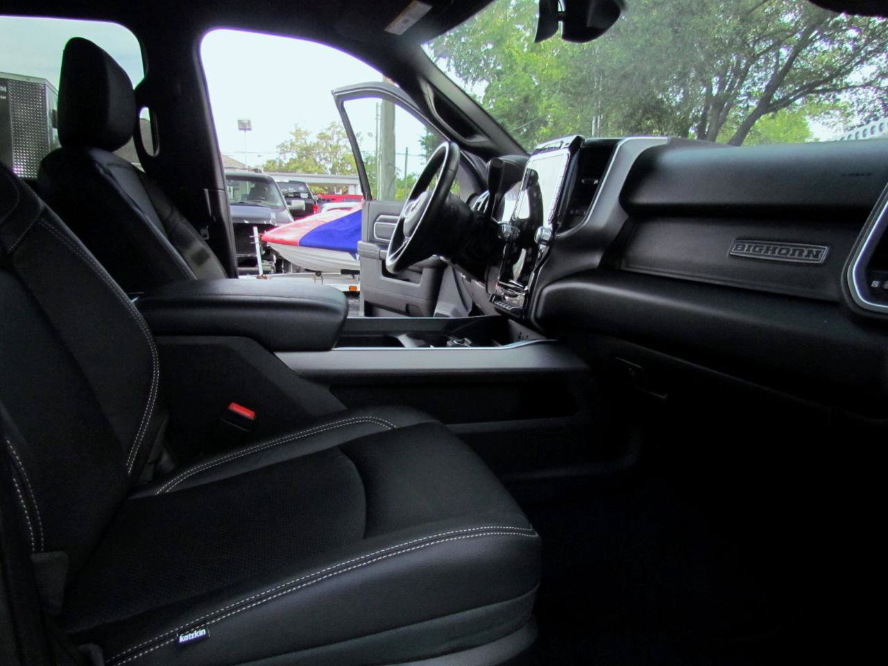 Used 2024 RAM 3500 Big Horn w/ Night Edition AWD/4WD image 24