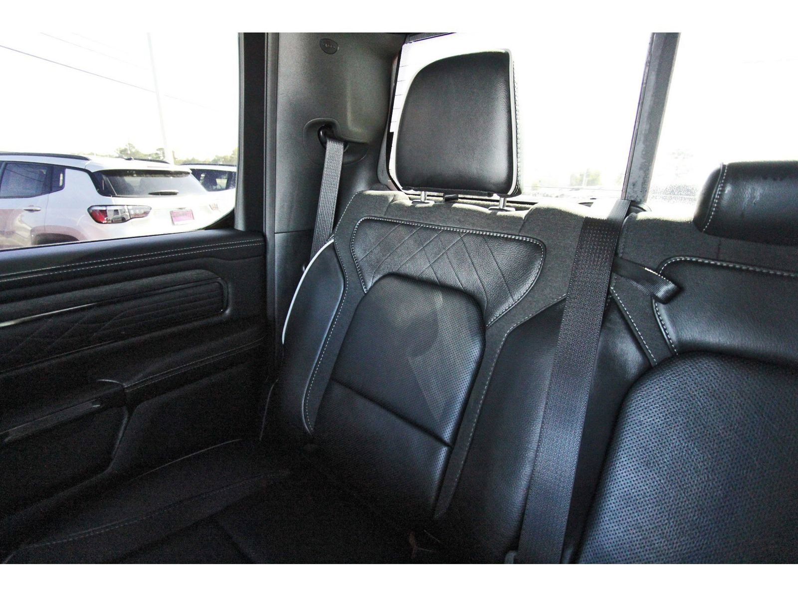 Used 2025 RAM 1500 Limited w/ Off Road Group image 14