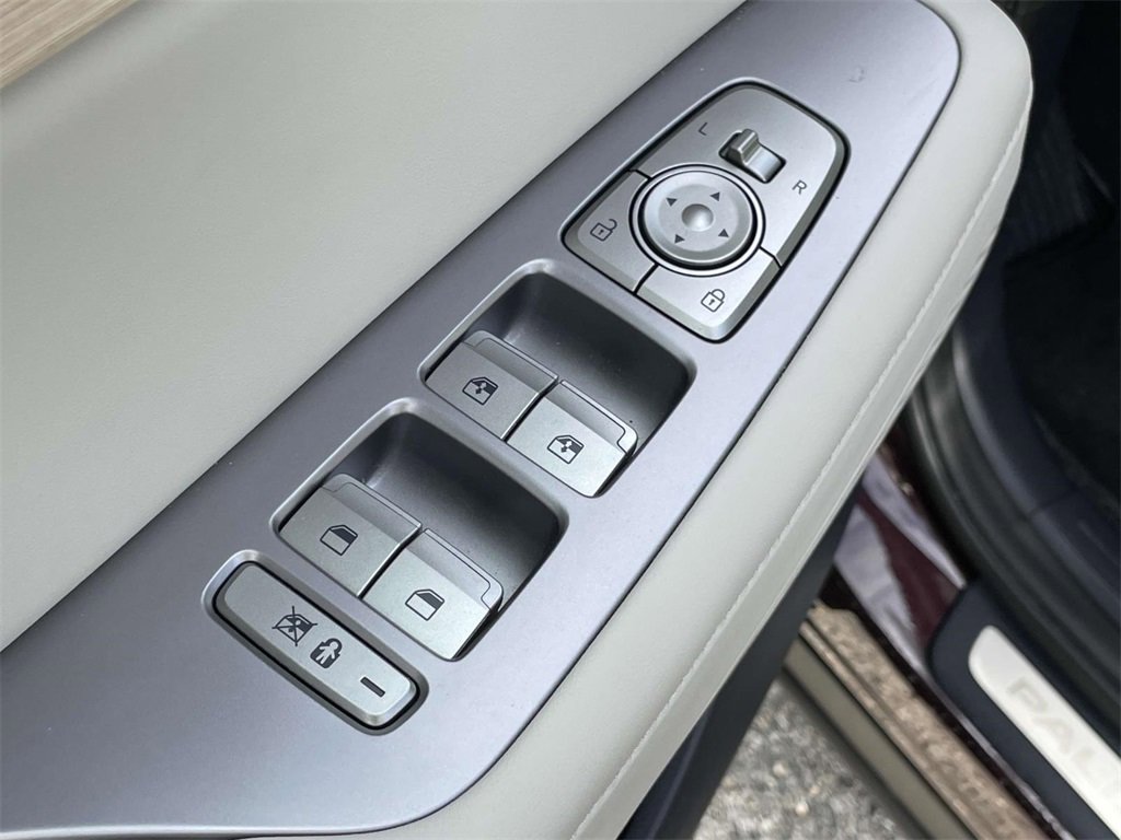 Certified 2024 Hyundai Palisade Limited image 16