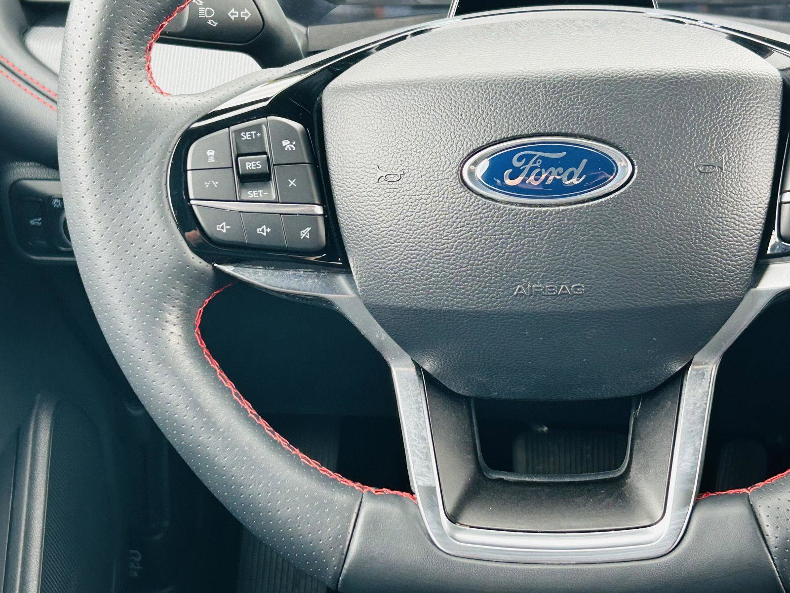 Used 2025 Ford Explorer ST-Line w/ Premium Package AWD/4WD image 24