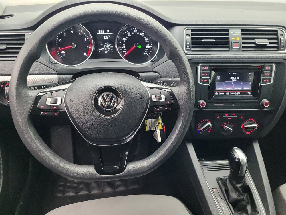Used 2017 Volkswagen Jetta S w/ Jetta S Cold Weather Package FWD image 22