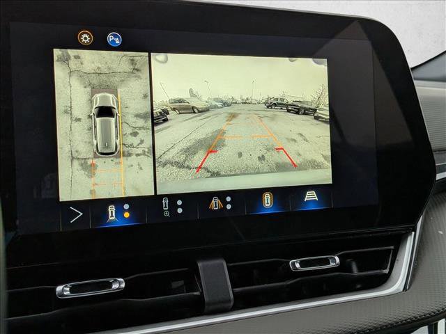 Used 2025 Chevrolet Equinox LT w/ Convenience Package II image 13