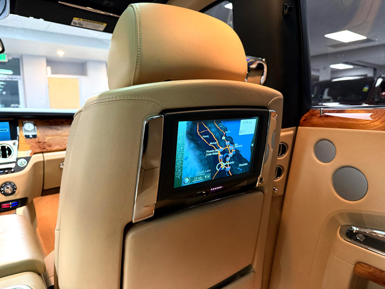 Used 2011 Rolls-Royce Ghost image 26