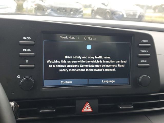 Used 2025 Hyundai Elantra Sport image 19