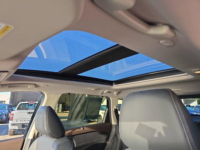 Used 2023 Nissan Rogue SV w/ SV Premium B Package FWD image 35