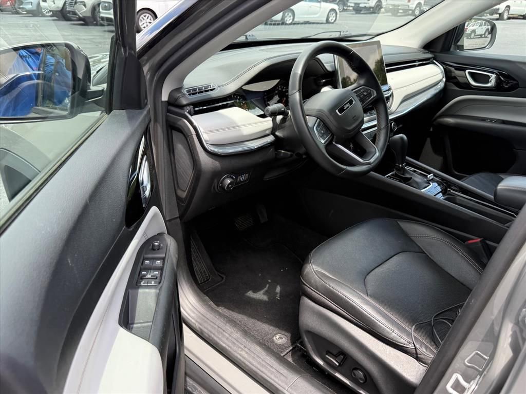 Used 2022 Jeep Compass Limited AWD/4WD image 10