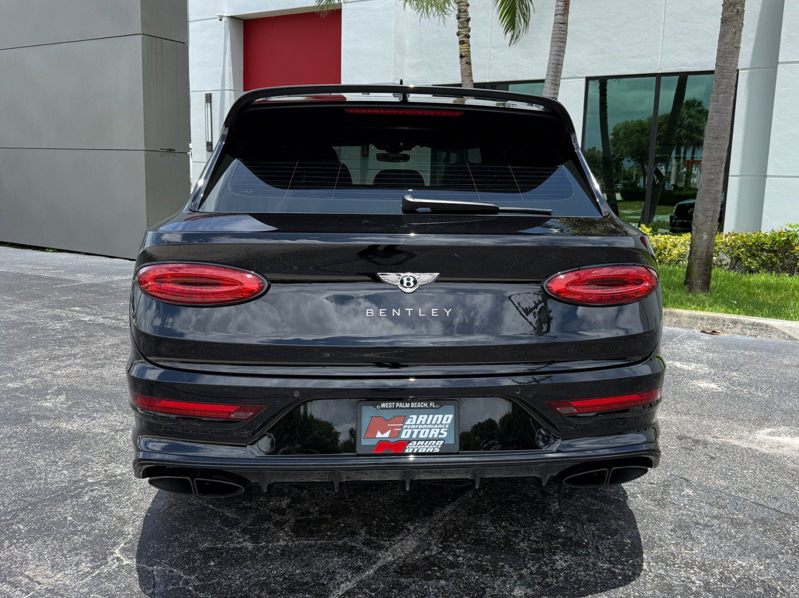 Used 2022 Bentley Bentayga AWD/4WD image 18