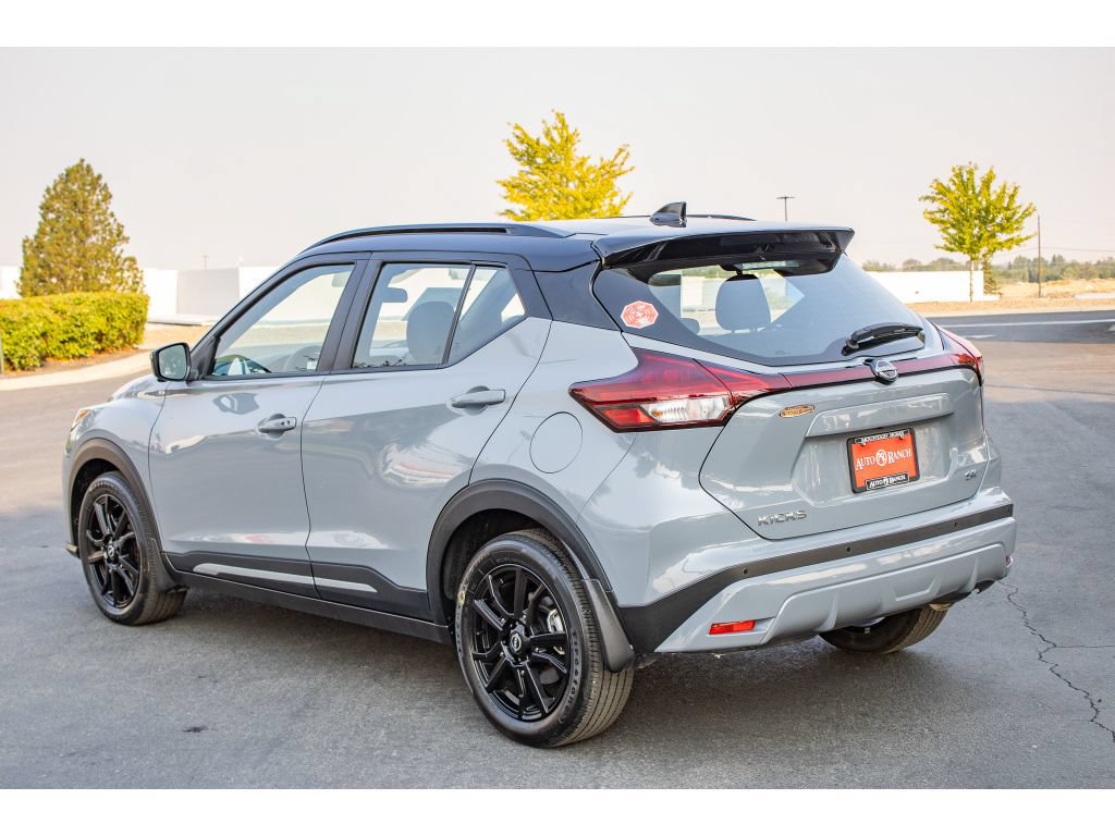 Used 2024 Nissan Kicks SR FWD image 6