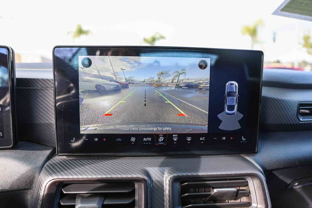 Used 2024 Ford Mustang Convertible image 13