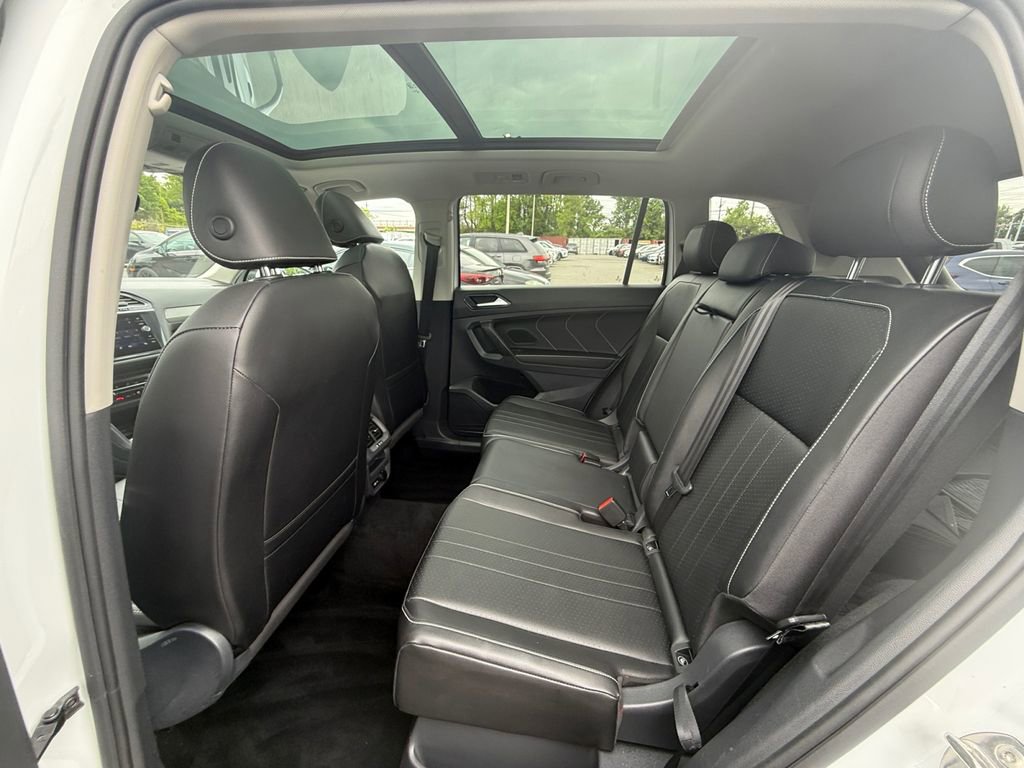 Used 2022 Volkswagen Tiguan SE w/ Panoramic Sunroof Package AWD/4WD image 23