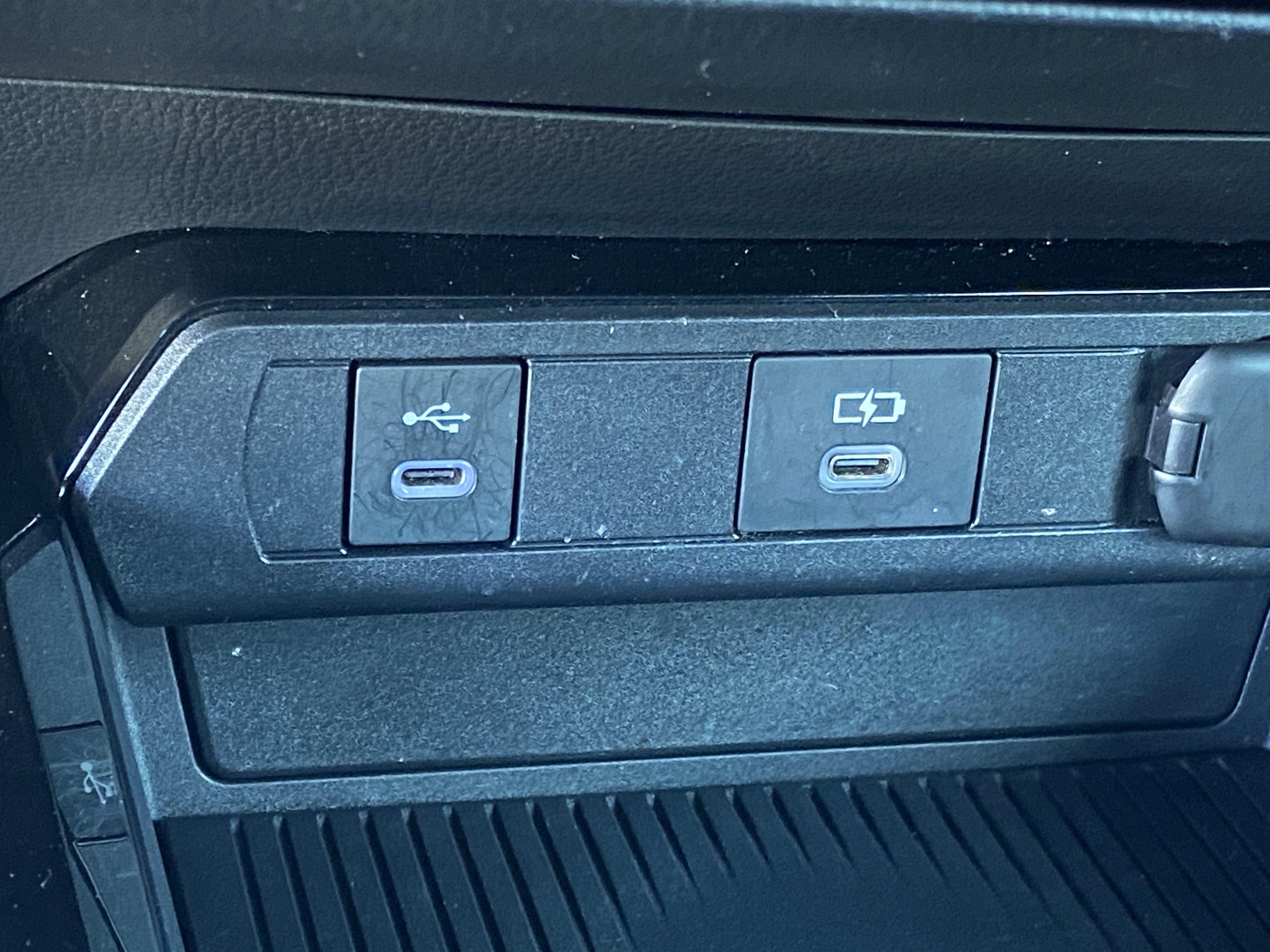 Used 2024 Toyota Prius LE image 21