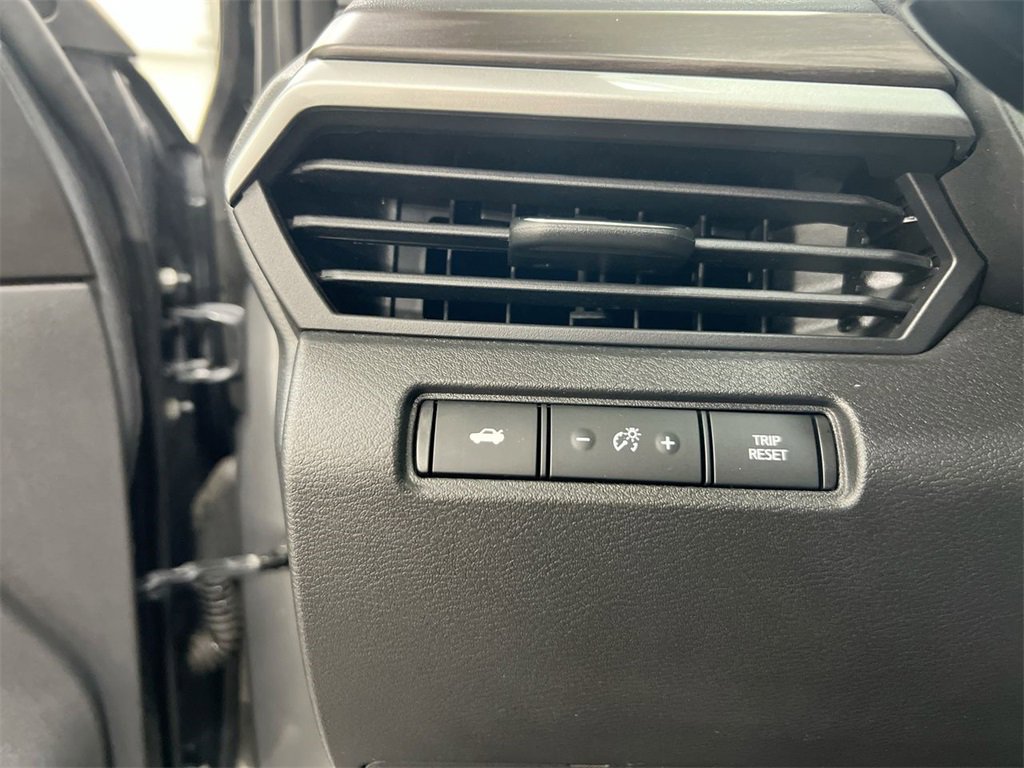 Used 2024 Nissan Altima 2.5 SV image 17