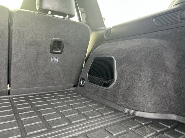 Used 2022 Jeep Grand Cherokee Overland w/ Adv Protech Group III image 12