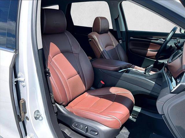 Used 2021 Buick Enclave Avenir w/ Avenir Technology Package AWD/4WD image 9