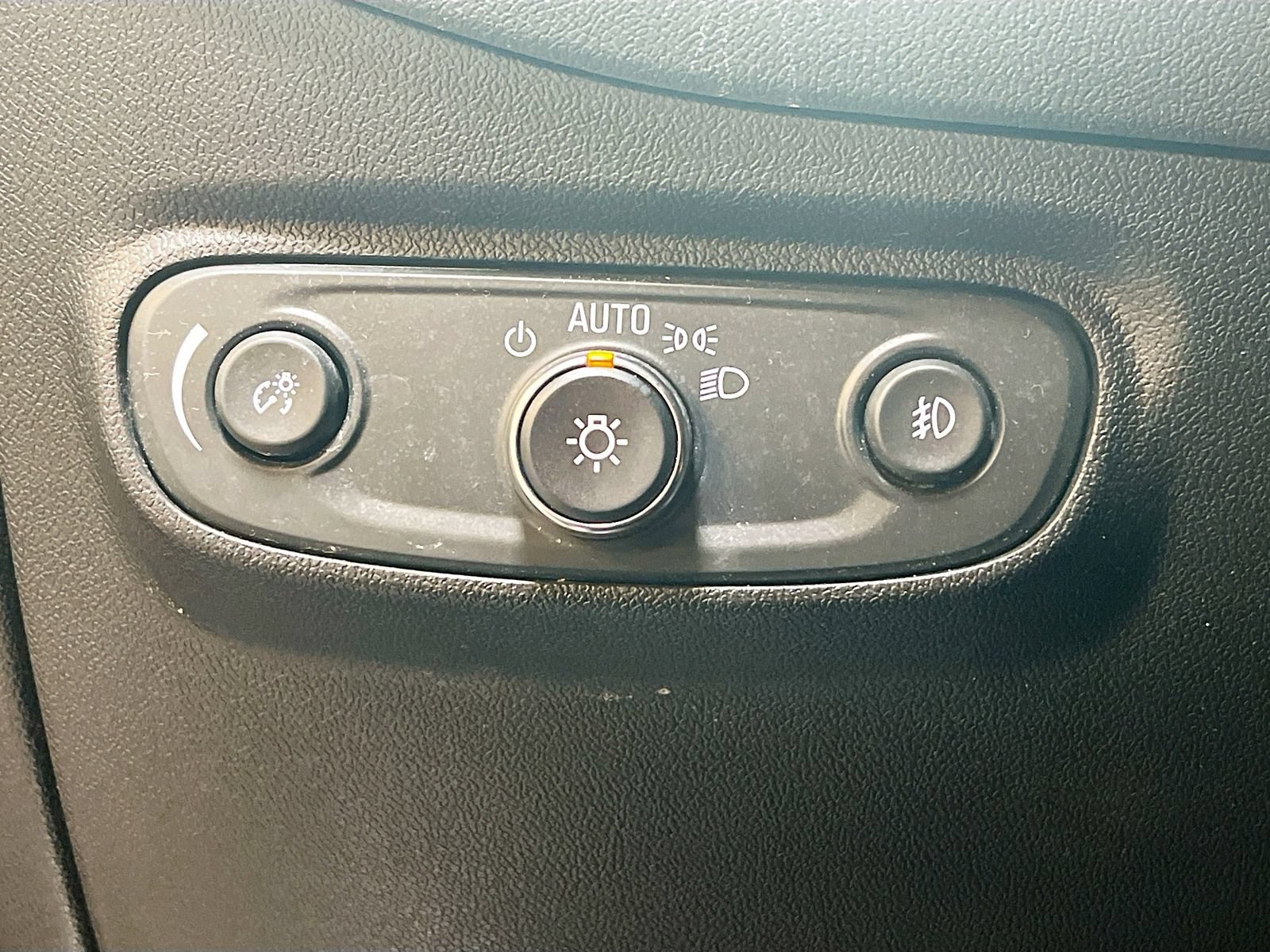Used 2024 Chevrolet Equinox Premier AWD/4WD image 10