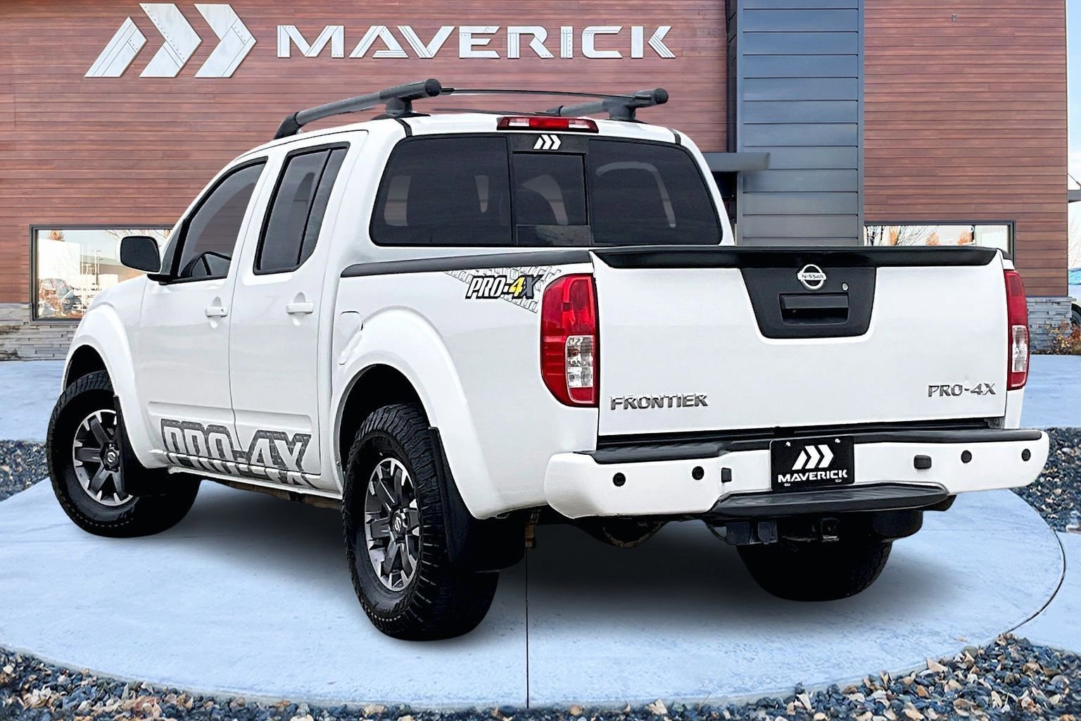 Used 2014 Nissan Frontier PRO-4X w/ Pro-4x Luxury Package image 4